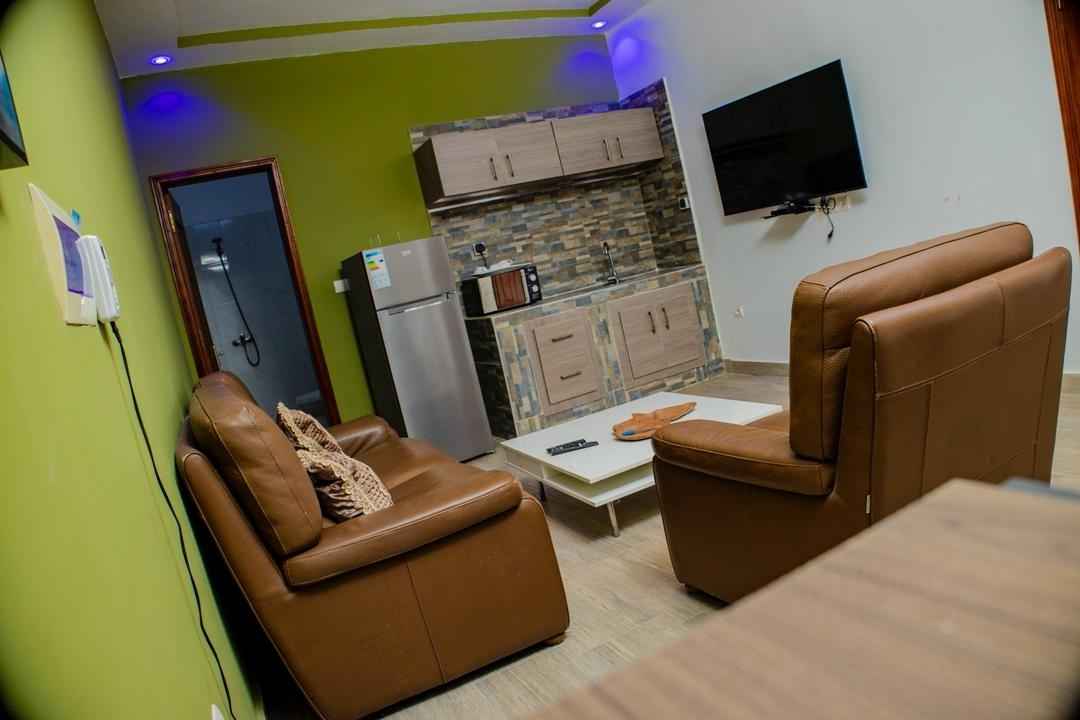 Appartement 1 - Salon avec canapé et table basse